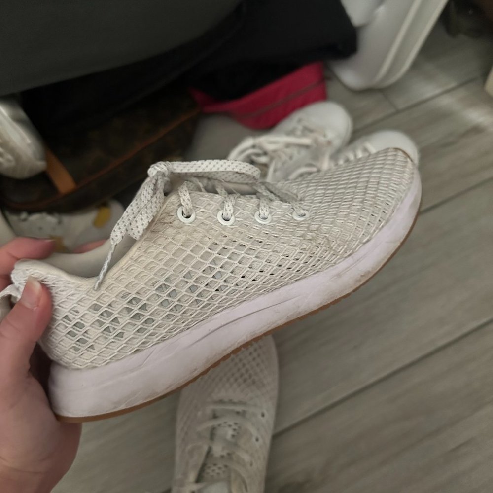 Nobul sneaker